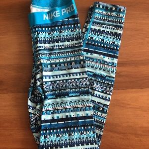 NIKE pro Workout leggings